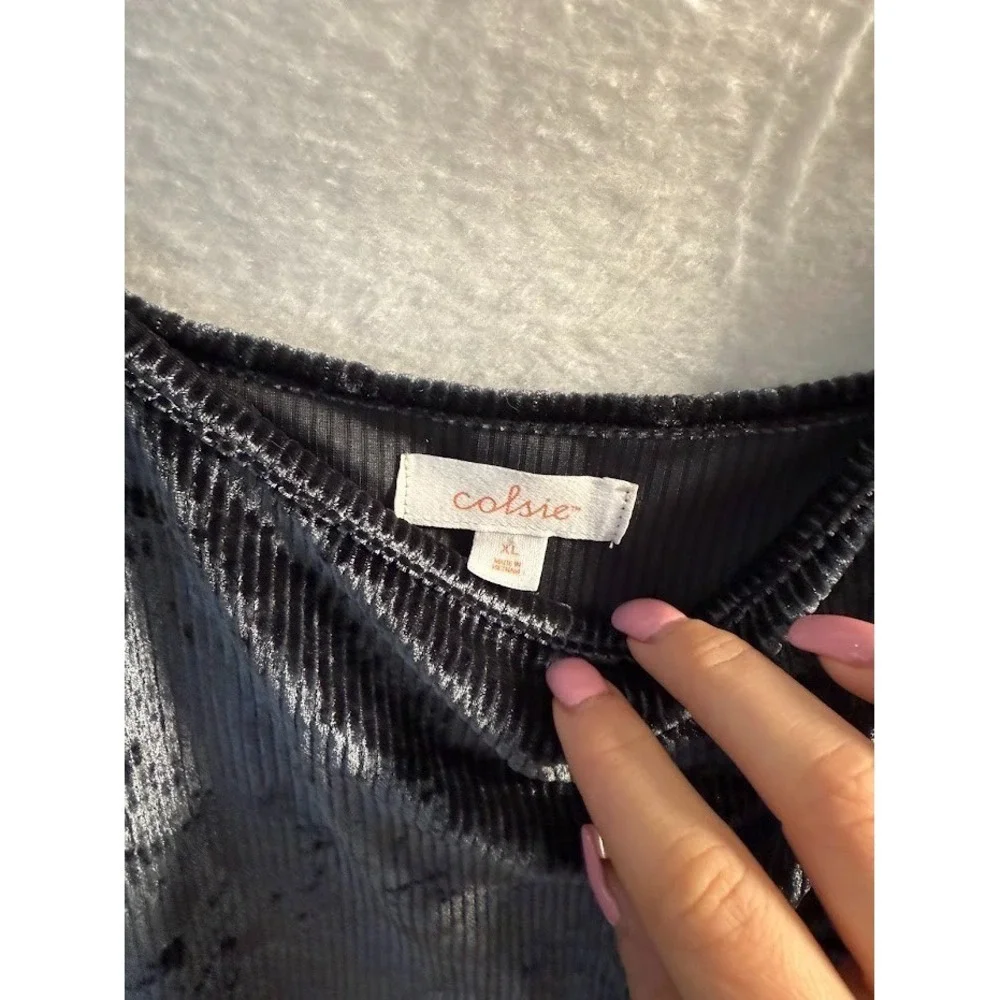 Colsie Ribbed Shirt - Picture 4 of 5